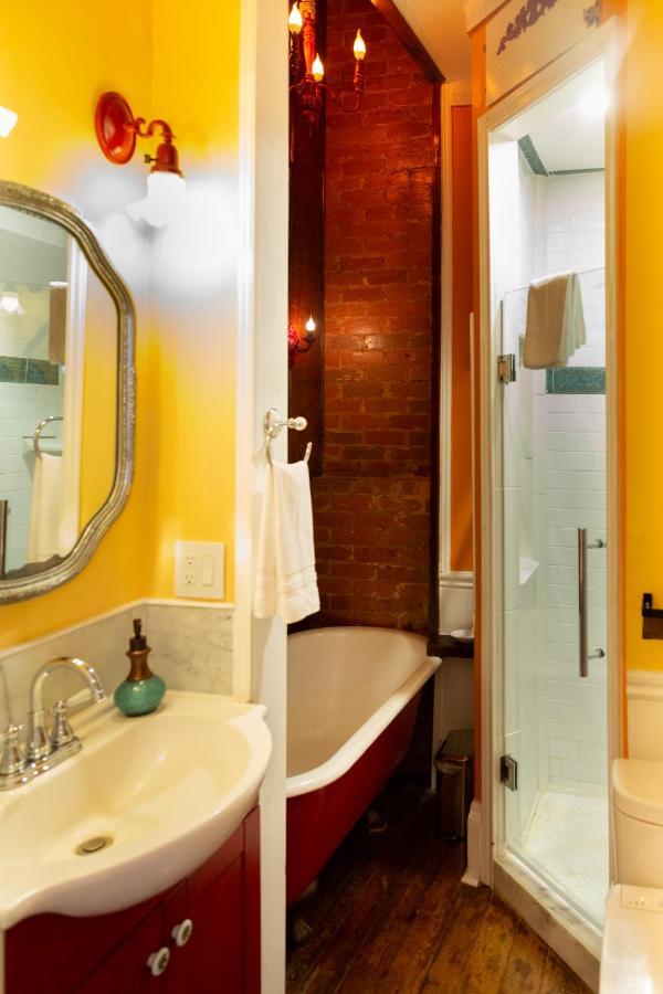 Inn The Blue60 Marigny 3*