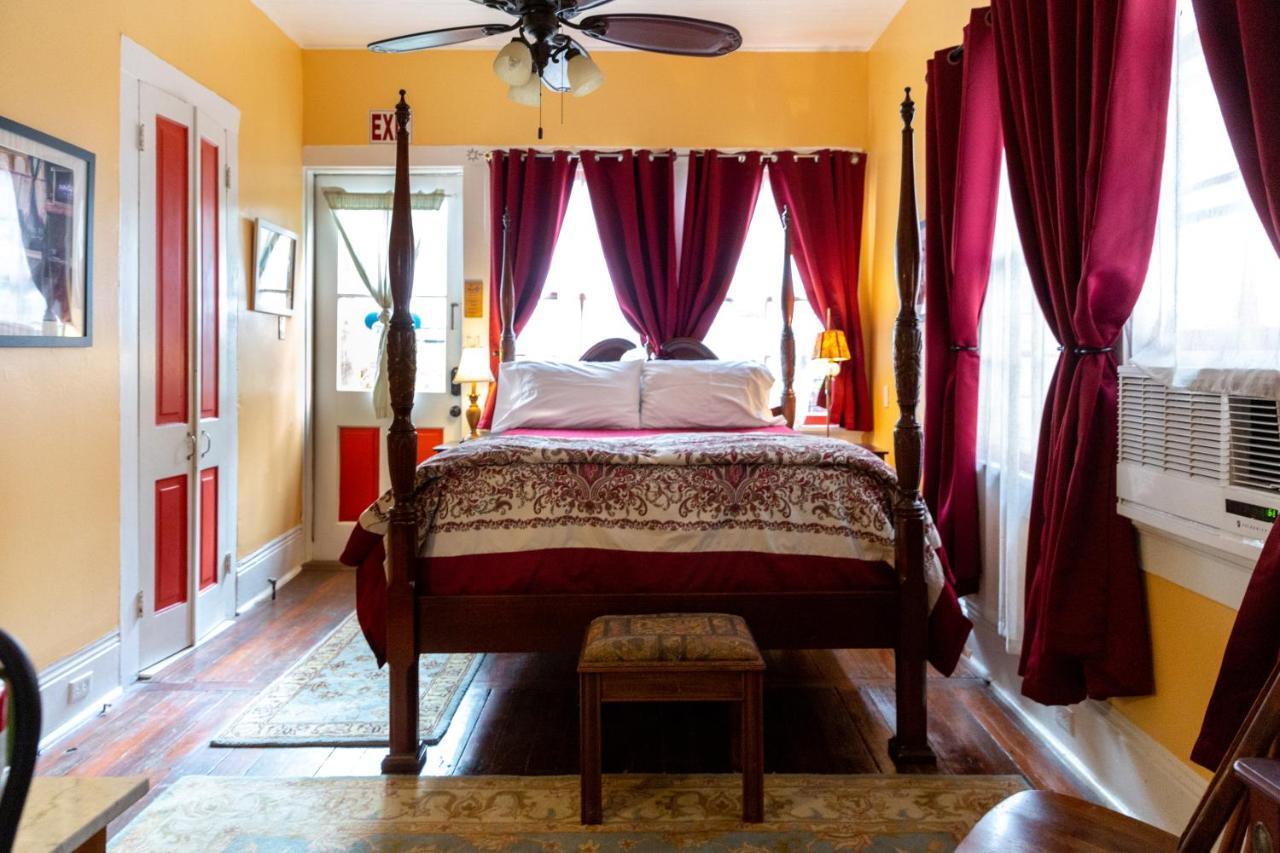 The Blue60 Marigny Inn