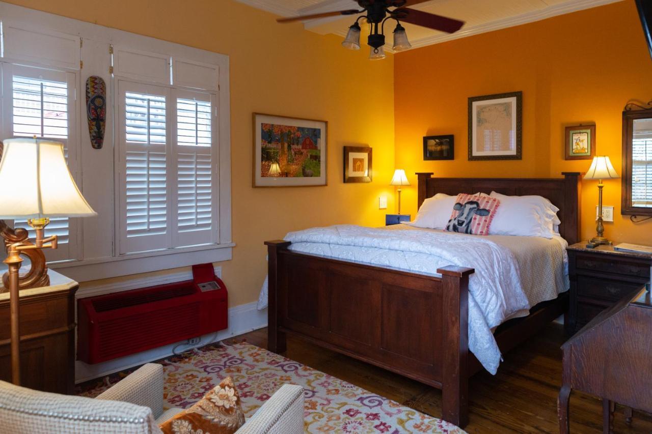 Inn The Blue60 Marigny